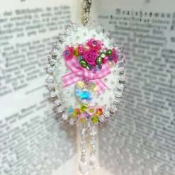 Ornament creme weiß Ei beidseitig bestickt Unikat Osterei handmade shabby chic Wohndeko