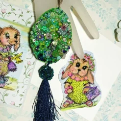 Ornament grün blau Unikat Perlenstickerei handgemacht Prunkei pompös handmade Wohndeko