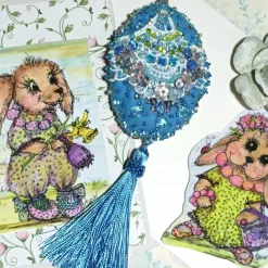 Ornament pastell blau Unikat Perlenstickerei Baumschmuck Anhänger handgemacht pompös handmade Wohndeko