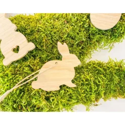 Osteranhänger aus hochwertigem Eichenholz zur Osterdekoration