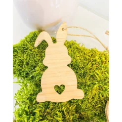 Osteranhänger aus hochwertigem Eichenholz zur Osterdekoration