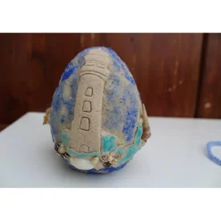 Osterdeko AM STRAND witzige Gestaltung auf einem Keramikei Ostergeschenk Künstler-Ei Osterei maritime Osterdekoration