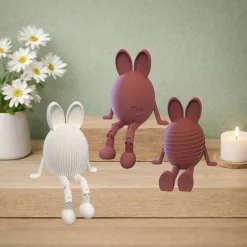 Osterdeko Hasen-Kantenhocker mit baumelnden Beinen aus dem 3D-Druck - Eine kleine Oster- und Frühlingsdeko zum sitzen