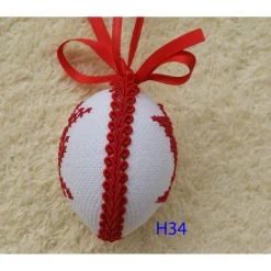 Osterdeko, Kreuzstich Osterei,  religiöses Motiv  Handgestickt, rot-weiß 6cm