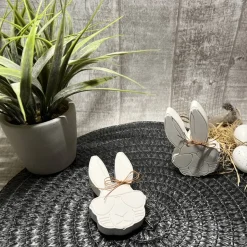 Osterdeko Raysin coole Osterhasen mit Schleife Hase Homedekor Figur kl. Aufmerksamkeit Geschenkidee Männer Mitbringsel