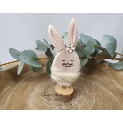 Osterdekoration - Süßer Osterhase aus Holz - dekoriert