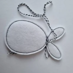 Osterei aus Filz mit "Ohren" - FROHE OSTERN in Druckschrift - von he-ART by helen hesse