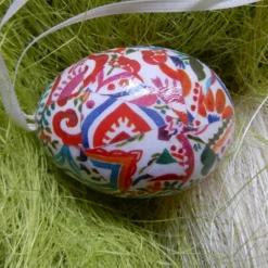 Osterei beklebt mit Designpapier in Decoupage-Technik handgefertigt Osterdekoration