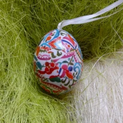 Osterei beklebt mit Designpapier in Decoupage-Technik handgefertigt Osterdekoration