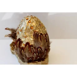 Osterei FEDERGÄRTCHEN witziges Osterei auf einer kleinen Plattform Künstler-Ei der etwas anderen Art :)