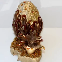 Osterei FEDERGÄRTCHEN witziges Osterei auf einer kleinen Plattform Künstler-Ei der etwas anderen Art :)