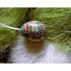 Osterei handgefertigt mit italienisches Buntpapier in Decoupage-Technik beklebt