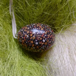 Osterei handgefertigt mit italienischem Florentiner Papier in Decoupage-Technik beklebt