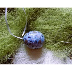 Osterei handgefertigt mit italienisches Buntpapier in Decoupage-Technik beklebt