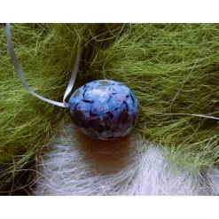 Osterei handgefertigt mit italienisches Buntpapier in Decoupage-Technik beklebt