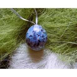 Osterei handgefertigt mit italienisches Buntpapier in Decoupage-Technik beklebt