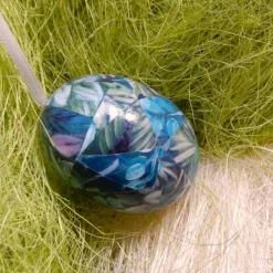 Osterei Hühnerei beklebt mit Designpapier in Decoupage-Technik beklebt Osterdekoration