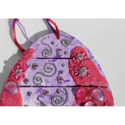 Osterei OSTERN IN PINK Ostergeschenk auf einem Holzei Künstler-Ei Wanddeko Collage Osterdekoration aus Holz