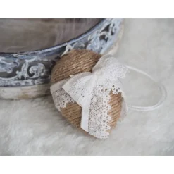 OSTEREIER * DEKO * VINTAGESTIL * LANDHAUSSTIL * CREMEWEISS/BEIGE/GOLDFARBEN * BAND/SPITZE * CA 6 CM