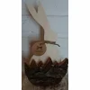 Osterhase auf Rinden-Ei