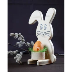 Osterhase aus Holz handgemacht – Rustikale Osterdeko, Unikat mit Ei & Puschel