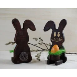 Osterhase aus Holz handgemacht – Rustikale Osterdeko, Unikat mit Ei & Puschel