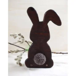 Osterhase aus Holz handgemacht – Rustikale Osterdeko, Unikat mit Ei & Puschel