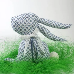 Osterhase aus Stoff - schöne Deko für Ostern - Stoffhase für das Osternest - Osterdeko