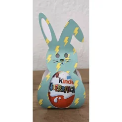 Osterhase mit Überraschungsei