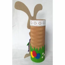 Osterhase mit Geschenkbox als Osternest, Osterkörbchen oder Frühlingsdeko, Tischdeko, Osternest aus Wellpappe