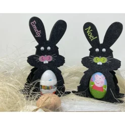 Osterhase mit namen aus Filz Ü-Ei halter eierhalter oster geschenk personalisiert osterei dunkel