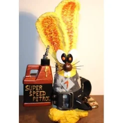 Osterhase RENNFAHRER handgefertigte Künstler-Figur Osterdeko Geschenk für Autofans Geldgeschenk