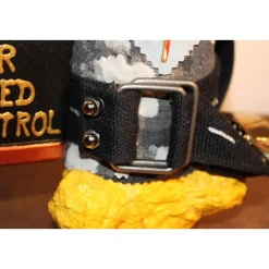 Osterhase RENNFAHRER handgefertigte Künstler-Figur Osterdeko Geschenk für Autofans Geldgeschenk