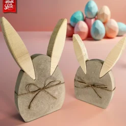 Osterhasen Deko 2er Set aus Beton und Holz, handgefertigte Osterdeko und Frühlingsdeko zum Hinstellen