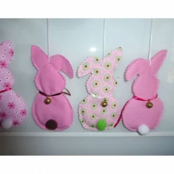 Osterhasen, Dekohasen, Hasen, Osterdeko, Osterstrauch, Ostern, Unikate mit Glöckchen und Bommelschwänzchen