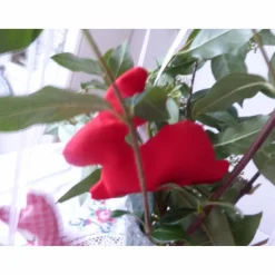 Osterhasen, Hängehasen,  ro,t echte Handarbeit, genäht, Unikate, Osterdeko