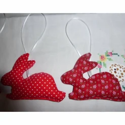 Osterhasen, Hängehasen,  ro,t echte Handarbeit, genäht, Unikate, Osterdeko