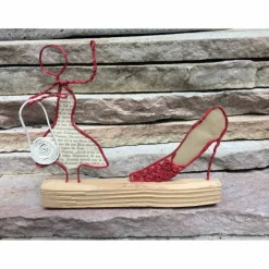 Papierdrahtfigur Frauen und Schuhe