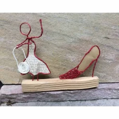 Papierdrahtfigur Frauen und Schuhe