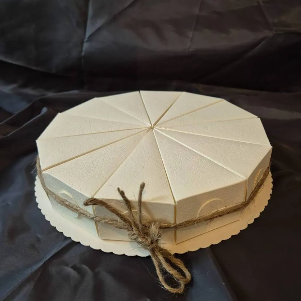 Papiertorte Geburtstag / Geburtstag / Papiertorte basteln / Mehrfarbig / Papiertorte Dekoration