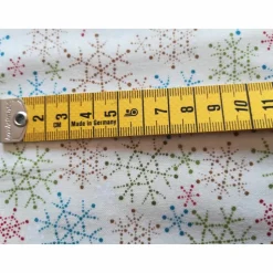 Patchworkstoff - beiger Notenstoff mit verschiedenen Musikinstrumenten , Makower