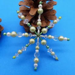 Perlenstern, Weihnachtsstern, Drahtstern, zartgrün weiß, Anhänger, Advent, Dekoration, Geschenkanhänger, Baumschmuck