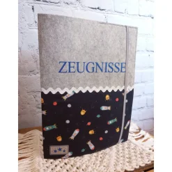 Personalisierbare Zeugnishülle Rakete