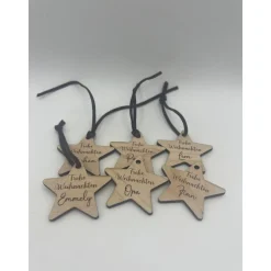 Personalisierbarer Stern Geschenkanhänger aus Holz – Mit Namen graviert – Weihnachtsgeschenk & Baumschmuck