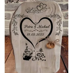 Personalisierte Baumscheibe als Hochzeitsgeschenk – Ringkissen mit Wunschgravur & individueller Gestaltung