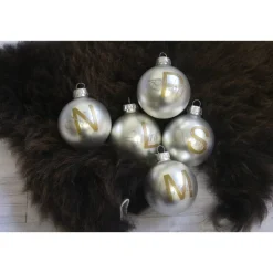 Personalisierte Christbaumkugeln mit Namen – Glas, 6 cm, verschiedene Farben