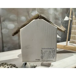 Personalisierte Deko-Häuser aus Holz – Handmade Babygeschenke mit Namen & Treibholz Deko