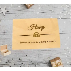 Personalisierte Erinnerungskiste für Babys - Regenbogen - Personalisiert mit Name & Datum - Holzkiste- Box-