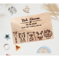 Personalisierte Erinnerungskiste für Babys - Safari-Tiermotiv - mit Name und Datum personalisiert.