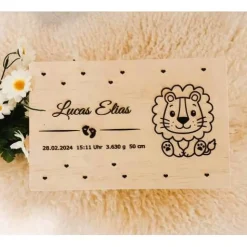 Personalisierte Erinnerungskiste für Babys - Safari-Tiergruppe Löwe - Mit Name und Datum personalisiert